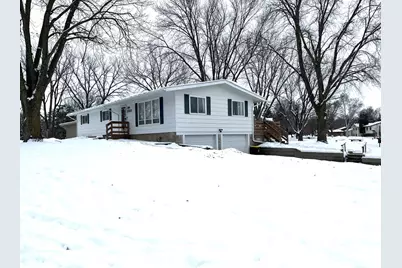 3702 W Amber Lake Drive, Fairmont, MN 56031 - Photo 2