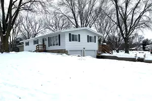 3702 W Amber Lake Dr, Fairmont, MN 56031 - Photo 2