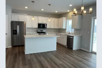 977 45th Avenue NE, Saint Cloud, MN 56304 - Photo 6