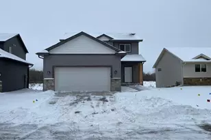 977 45th Ave NE, Saint Cloud, MN 56304 - Photo 2