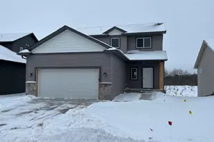 977 45th Ave NE, Saint Cloud, MN 56304 - Photo 1