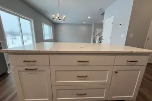 977 45th Ave NE, Saint Cloud, MN 56304 - Photo 8