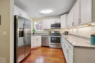 2009 Grand Avenue, Saint Paul, MN 55105 - Photo 8