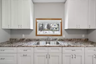 1019 Cumberland St, Saint Paul, MN 55117 - Photo 14