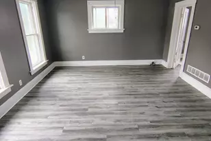 310 S Main St, Austin, MN 55912 - Photo 6