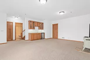 4185 Centerville Rd, Vadnais Heights, MN 55127 - Photo 16