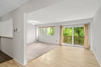 8944 Neill Lake Road #142B, Eden Prairie, MN 55347 - Photo 4