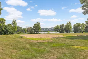 8944 Neill Lake Rd, Eden Prairie, MN 55347 - Photo 32