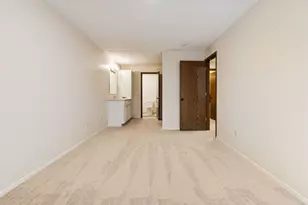 4009 Heritage Hills Dr, Bloomington, MN 55437 - Photo 16