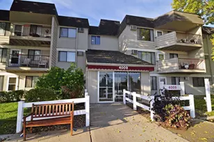 4009 Heritage Hills Dr, Bloomington, MN 55437 - Photo 2