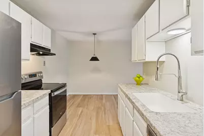 4009 Heritage Hills Drive #202, Bloomington, MN 55437 - Photo 4