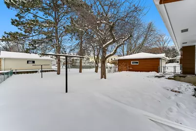 8416 Meadow Lake Road N, New Hope, MN 55428 - Photo 20