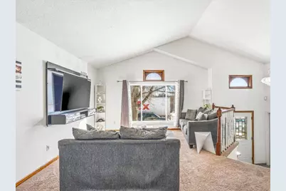 8117 Irving Avenue N, Brooklyn Park, MN 55444 - Photo 6