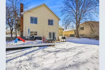 8117 Irving Avenue N, Brooklyn Park, MN 55444 - Photo 30