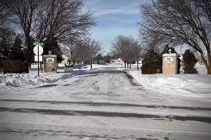 1907 Oak Tree Ln, Austin, MN 55912 - Photo 2