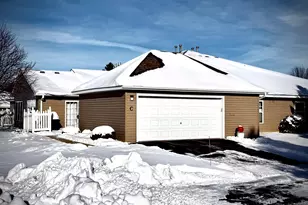 1907 Oak Tree Ln, Austin, MN 55912 - Photo 1