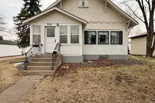 325 Central Ave N, Milaca, MN 56353 - Photo 1