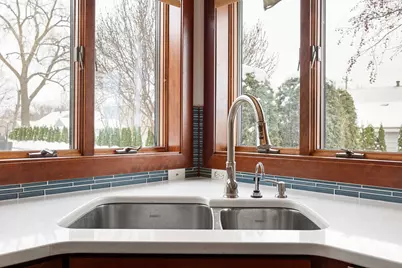 400 Oakland Place NE #9, Austin, MN 55912 - Photo 6