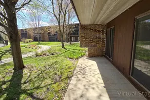 35 Nathan Ln N, Plymouth, MN 55441 - Photo 2