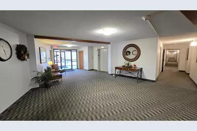 35 Nathan Lane N #114, Plymouth, MN 55441 - Photo 4