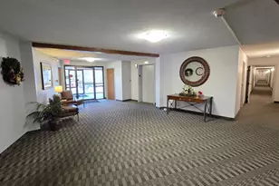 35 Nathan Ln N, Plymouth, MN 55441 - Photo 4