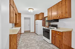 617 Broadway, Carver, MN 55315 - Photo 4