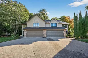 8945 Preserve Blvd, Eden Prairie, MN 55347 - Photo 52