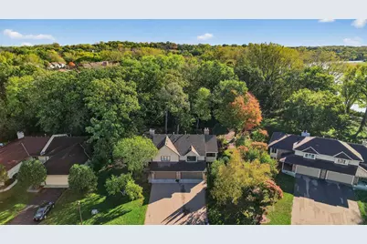 8945 Preserve Boulevard, Eden Prairie, MN 55347 - Photo 36