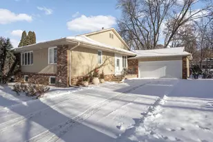 5315 Malibu Dr, Edina, MN 55436 - Photo 2