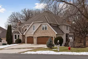 9624 Wyoming Terrace S, Bloomington, MN 55438 - Photo 2