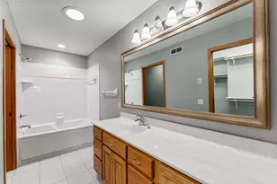 547 Woodside Ct, Shakopee, MN 55379 - Photo 18