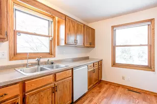 2339 Highwood Ave E, Maplewood, MN 55119 - Photo 8