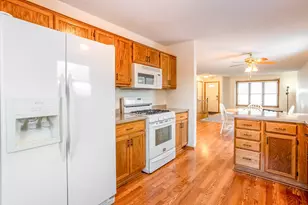 2339 Highwood Ave E, Maplewood, MN 55119 - Photo 10