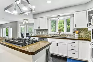 6170 Dallas Ln N, Plymouth, MN 55446 - Photo 8