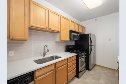 750 Mainstreet #206, Hopkins, MN 55343 - Photo 6