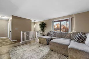 2059 Roe Crest Dr, North Mankato, MN 56003 - Photo 12