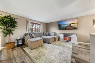 2059 Roe Crest Dr, North Mankato, MN 56003 - Photo 10