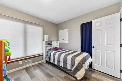 2059 Roe Crest Drive, North Mankato, MN 56003 - Photo 16