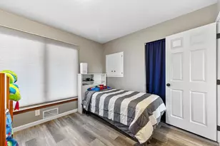 2059 Roe Crest Dr, North Mankato, MN 56003 - Photo 16