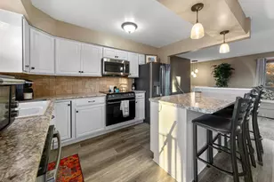 2059 Roe Crest Dr, North Mankato, MN 56003 - Photo 4