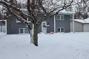 328 6th St N, Kandiyohi, MN 56251 - Photo 1