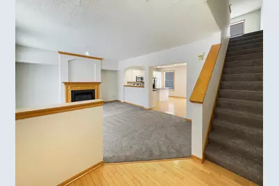 8322 Labont Way, Eden Prairie, MN 55344 - Photo 6