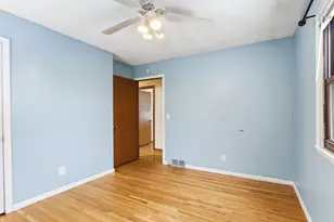 2300 W 95th St, Bloomington, MN 55431 - Photo 16