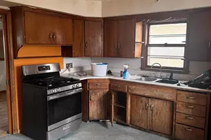 966 Hawthorne Ave E, Saint Paul, MN 55106 - Photo 6