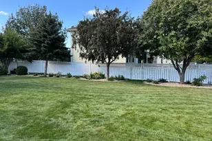 817 Cullen Cir, Marshall, MN 56258 - Photo 42