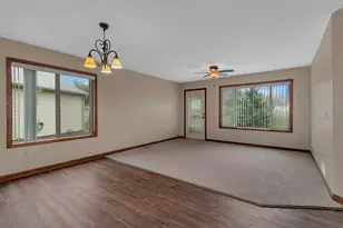 647 Cottonwood Ave, Litchfield, MN 55355 - Photo 8