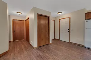 647 Cottonwood Ave, Litchfield, MN 55355 - Photo 10