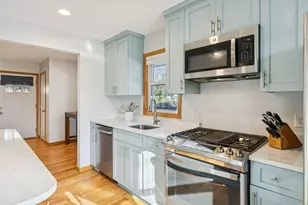 984 Tuscarora Ave, Saint Paul, MN 55102 - Photo 12