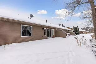 7095 Ivy Ridge Ln, Circle Pines, MN 55014 - Photo 6