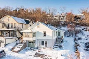 727 W 1st St, Duluth, MN 55806 - Photo 1